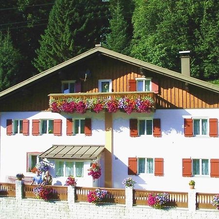 Bed and Breakfast Haus Jochum Langen am Arlberg Екстер'єр фото